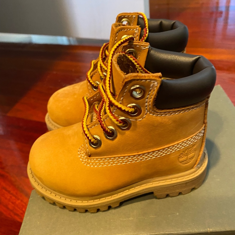 Toddler brand new timberland boots size 4